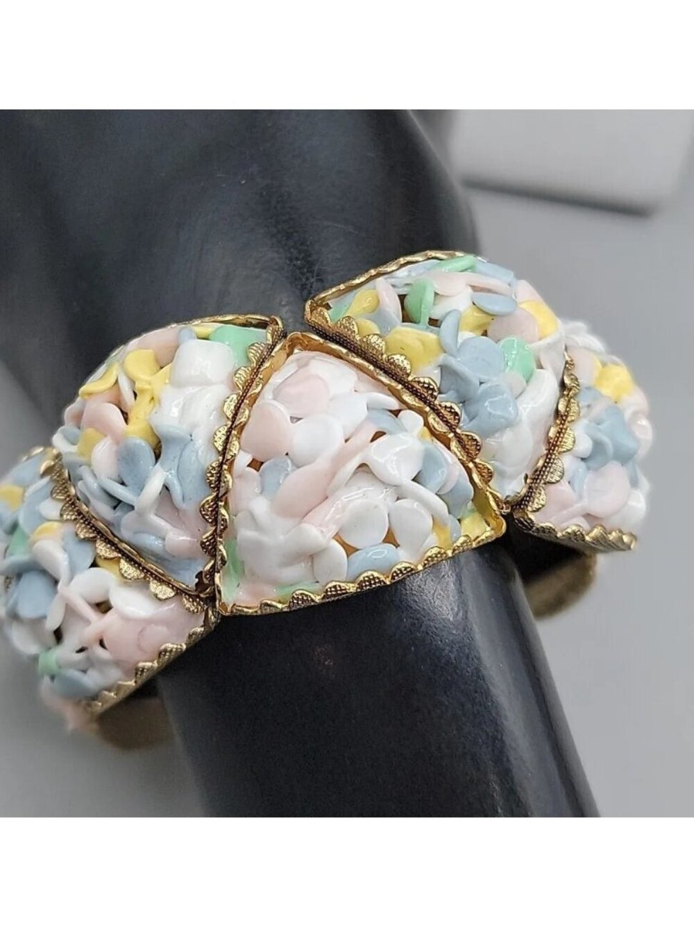 Vtg Pastel Mosaic Demi-Parure Set Triangle Clip-On Earrings Segmented Bracelet - Picture 6 of 16